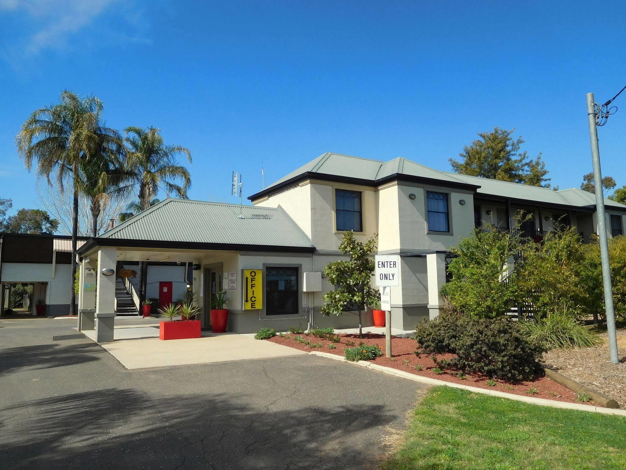 Narrabri Motel And Caravan Park Dış mekan fotoğraf