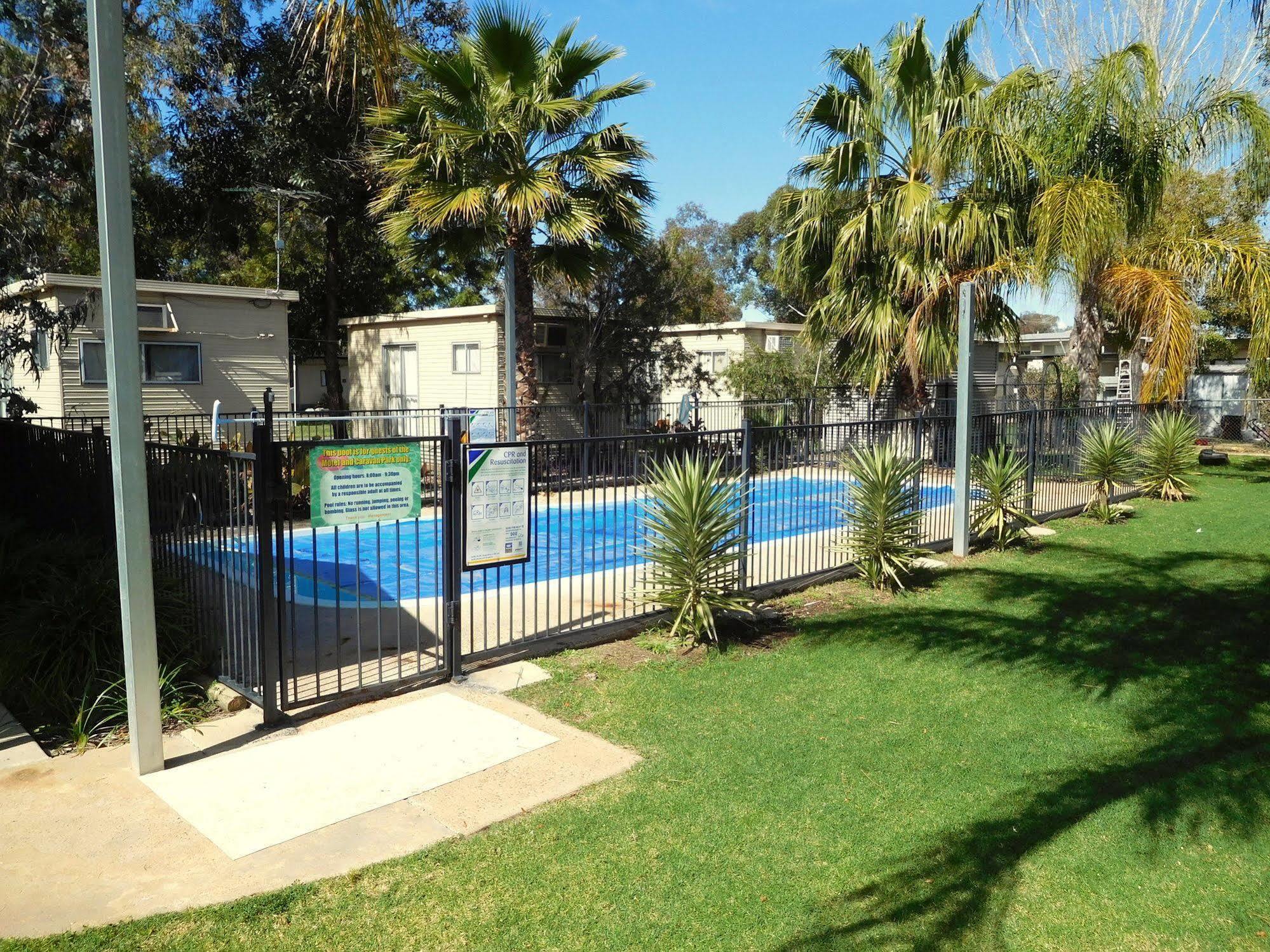 Narrabri Motel And Caravan Park Dış mekan fotoğraf